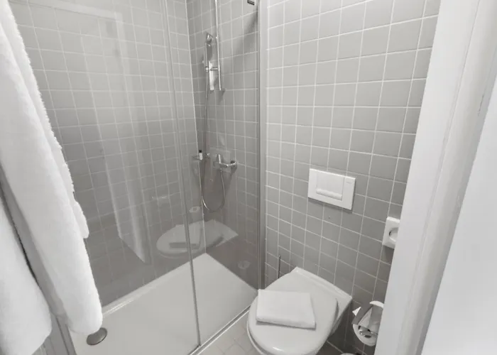 מלון De La Poste סייר